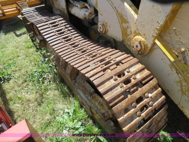 image for item B4702 Massey-Ferguson 300 track loader