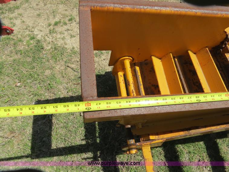 image for item B4703 1984 Belshe T-2 24' triple axle trailer