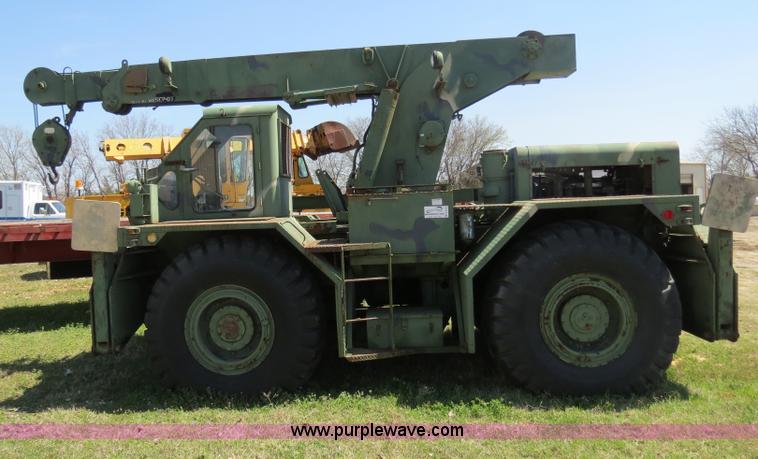 image for item B4704 1967 Hanson Machinery H-446 five ton wheel mounted crane