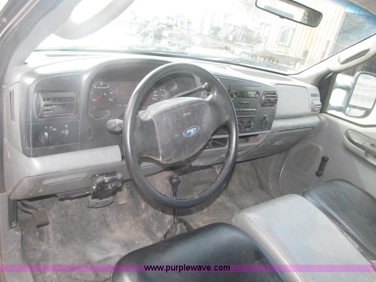 image for item B5424 2006 Ford F350 XL Super Duty CrewCab flatbed service truck