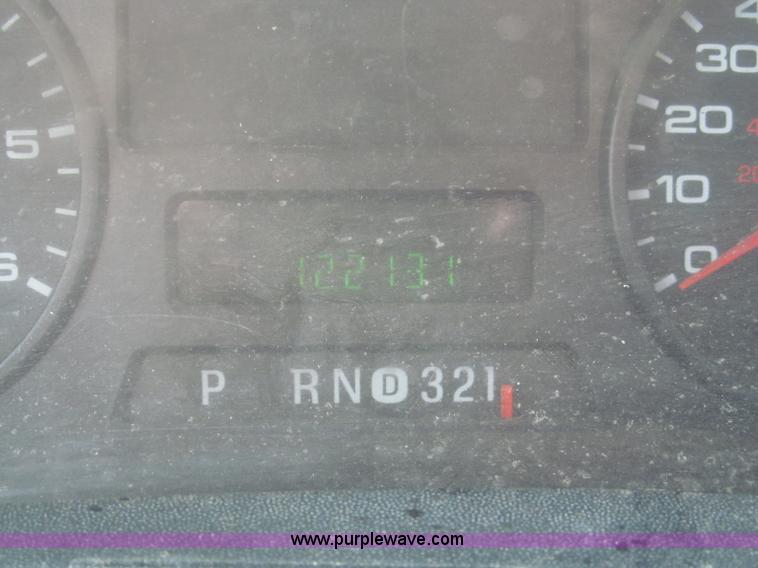 image for item B5424 2006 Ford F350 XL Super Duty CrewCab flatbed service truck