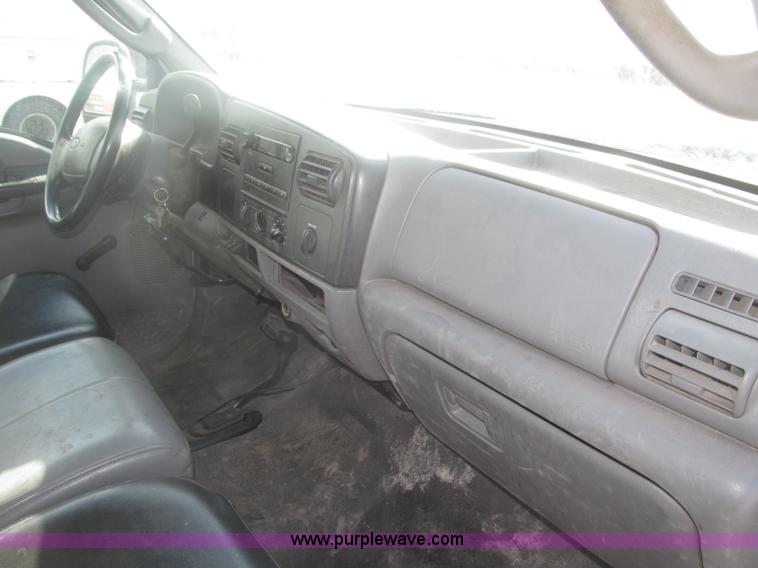 image for item B5424 2006 Ford F350 XL Super Duty CrewCab flatbed service truck