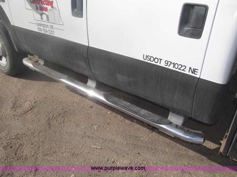 image for item B5424 2006 Ford F350 XL Super Duty CrewCab flatbed service truck