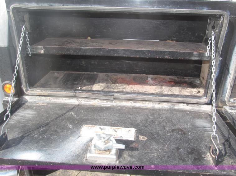 image for item B5424 2006 Ford F350 XL Super Duty CrewCab flatbed service truck