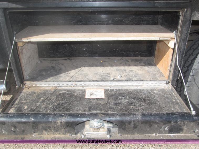 image for item B5424 2006 Ford F350 XL Super Duty CrewCab flatbed service truck