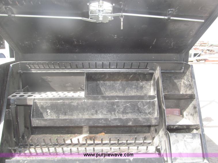 image for item B5424 2006 Ford F350 XL Super Duty CrewCab flatbed service truck