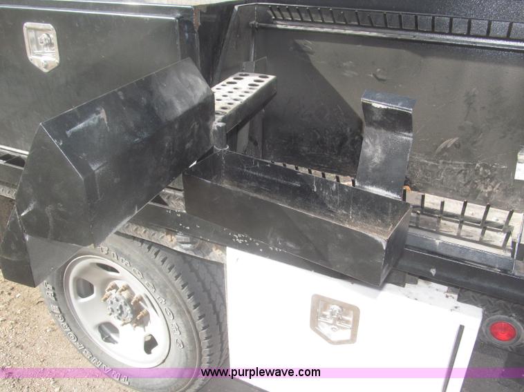 image for item B5424 2006 Ford F350 XL Super Duty CrewCab flatbed service truck