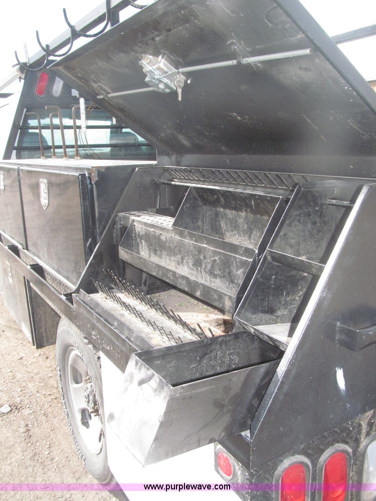 image for item B5424 2006 Ford F350 XL Super Duty CrewCab flatbed service truck