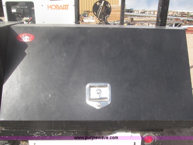 image for item B5424 2006 Ford F350 XL Super Duty CrewCab flatbed service truck