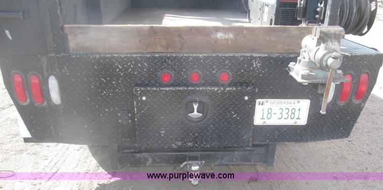 image for item B5424 2006 Ford F350 XL Super Duty CrewCab flatbed service truck