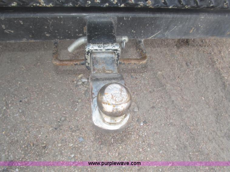 image for item B5424 2006 Ford F350 XL Super Duty CrewCab flatbed service truck