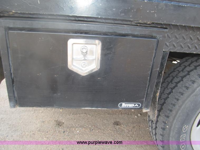 image for item B5424 2006 Ford F350 XL Super Duty CrewCab flatbed service truck