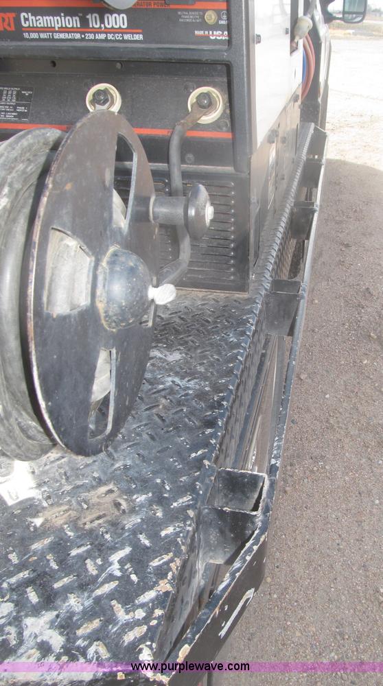 image for item B5424 2006 Ford F350 XL Super Duty CrewCab flatbed service truck