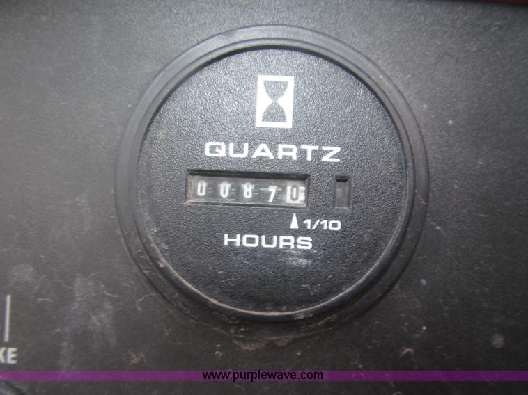 image for item B5424 2006 Ford F350 XL Super Duty CrewCab flatbed service truck