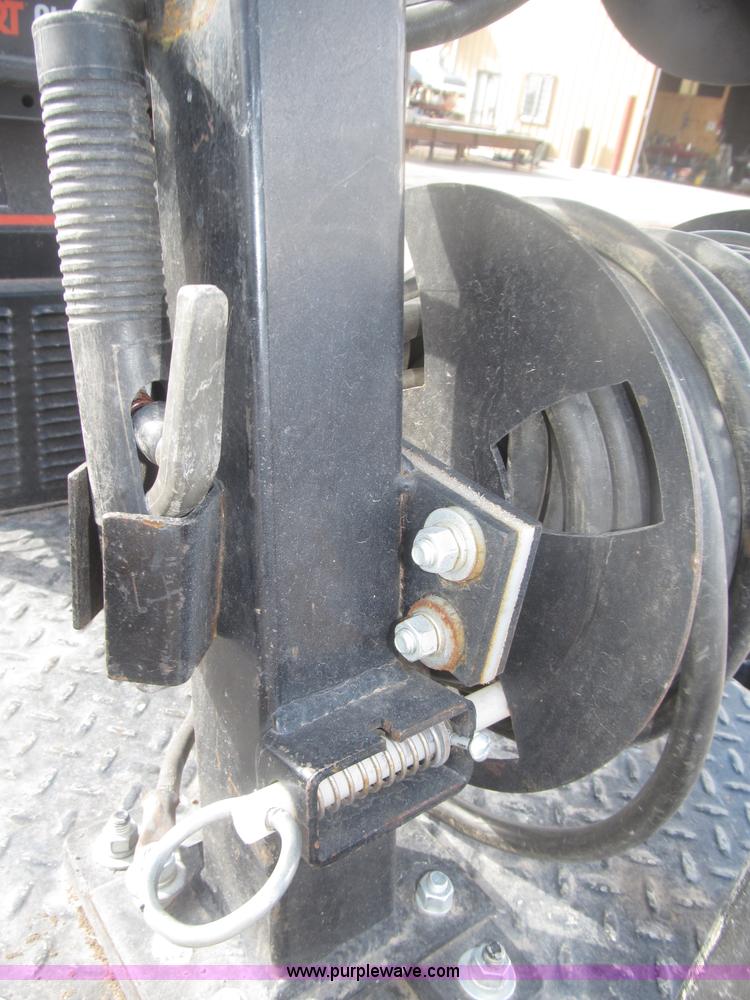 image for item B5424 2006 Ford F350 XL Super Duty CrewCab flatbed service truck