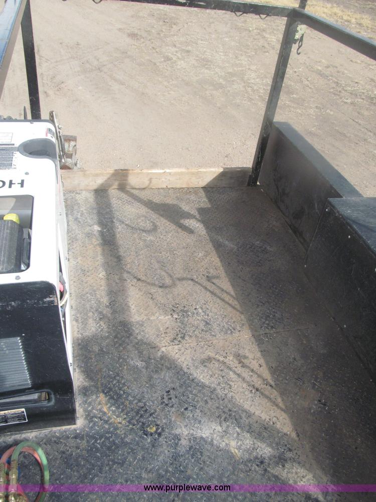 image for item B5424 2006 Ford F350 XL Super Duty CrewCab flatbed service truck