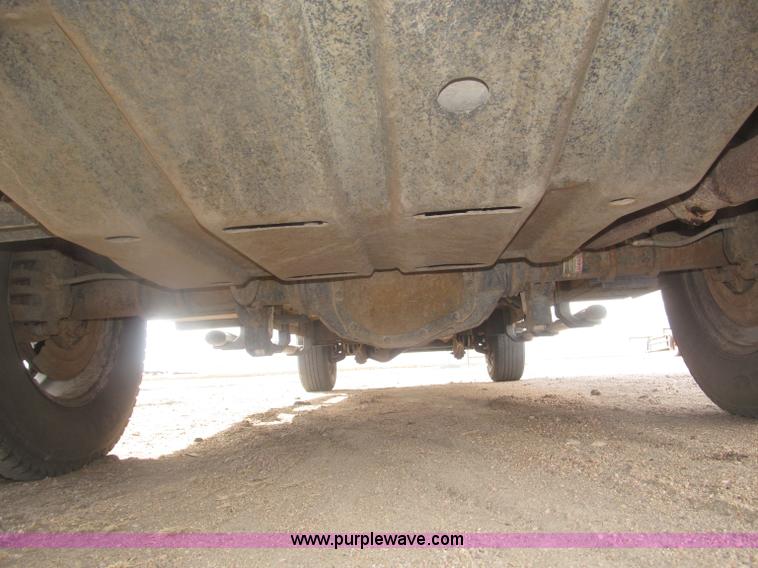 image for item B5424 2006 Ford F350 XL Super Duty CrewCab flatbed service truck