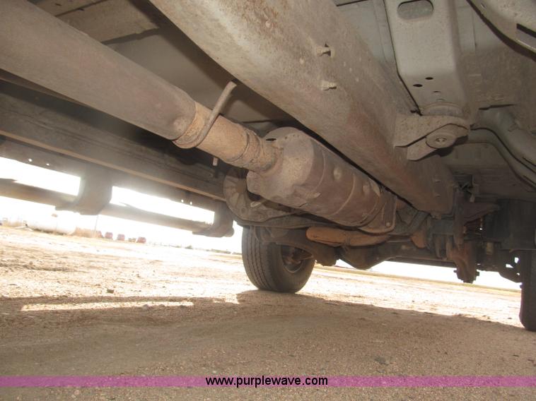 image for item B5424 2006 Ford F350 XL Super Duty CrewCab flatbed service truck