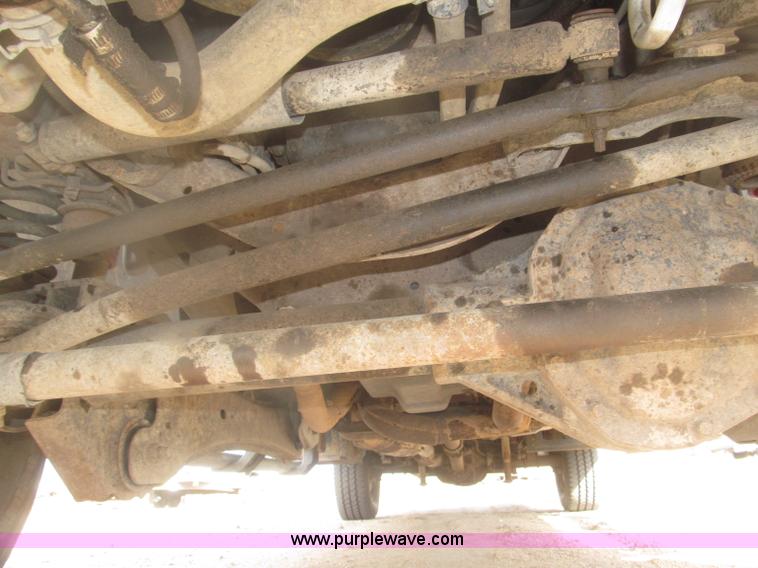 image for item B5424 2006 Ford F350 XL Super Duty CrewCab flatbed service truck