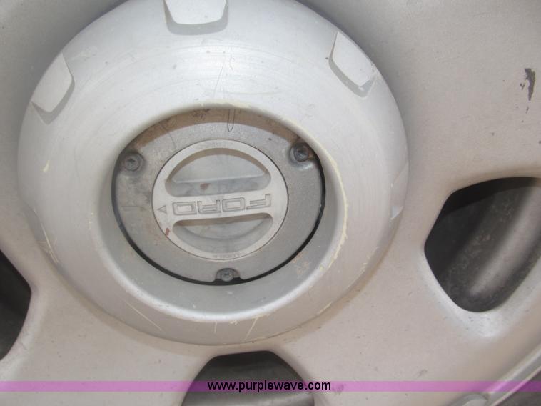 image for item B5424 2006 Ford F350 XL Super Duty CrewCab flatbed service truck