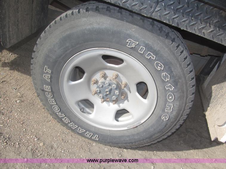 image for item B5424 2006 Ford F350 XL Super Duty CrewCab flatbed service truck