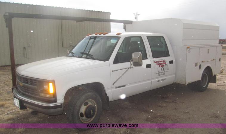 image for item B5425 2000 Chevrolet 3500 CrewCab service truck