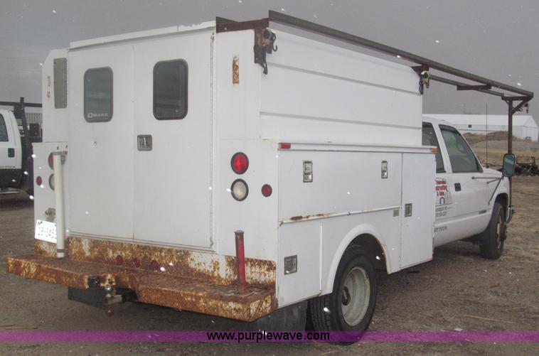 image for item B5425 2000 Chevrolet 3500 CrewCab service truck