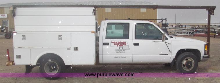 image for item B5425 2000 Chevrolet 3500 CrewCab service truck