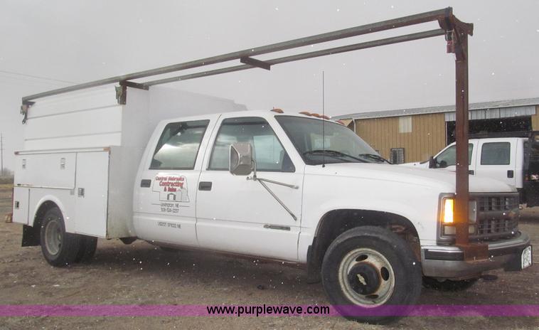 image for item B5425 2000 Chevrolet 3500 CrewCab service truck