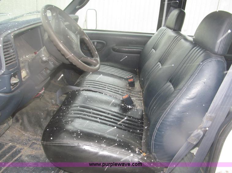 image for item B5425 2000 Chevrolet 3500 CrewCab service truck