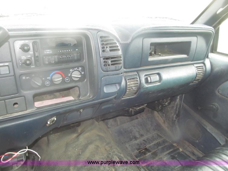 image for item B5425 2000 Chevrolet 3500 CrewCab service truck