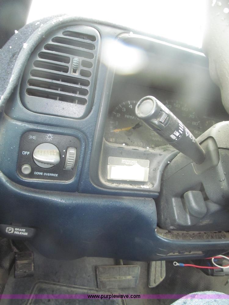 image for item B5425 2000 Chevrolet 3500 CrewCab service truck