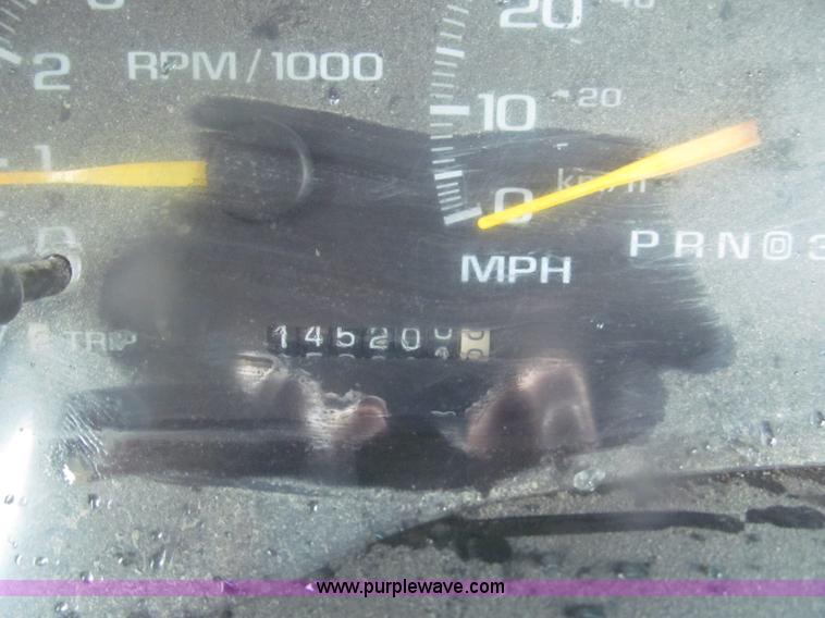 image for item B5425 2000 Chevrolet 3500 CrewCab service truck