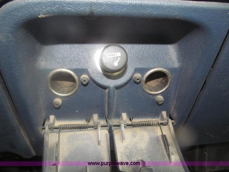 image for item B5425 2000 Chevrolet 3500 CrewCab service truck