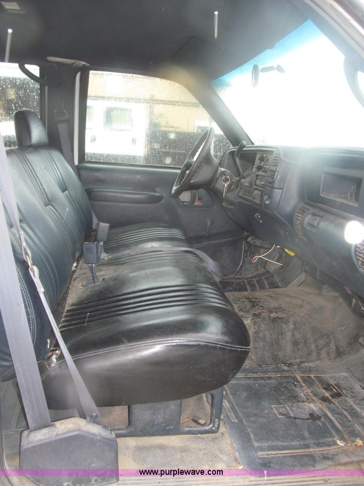 image for item B5425 2000 Chevrolet 3500 CrewCab service truck