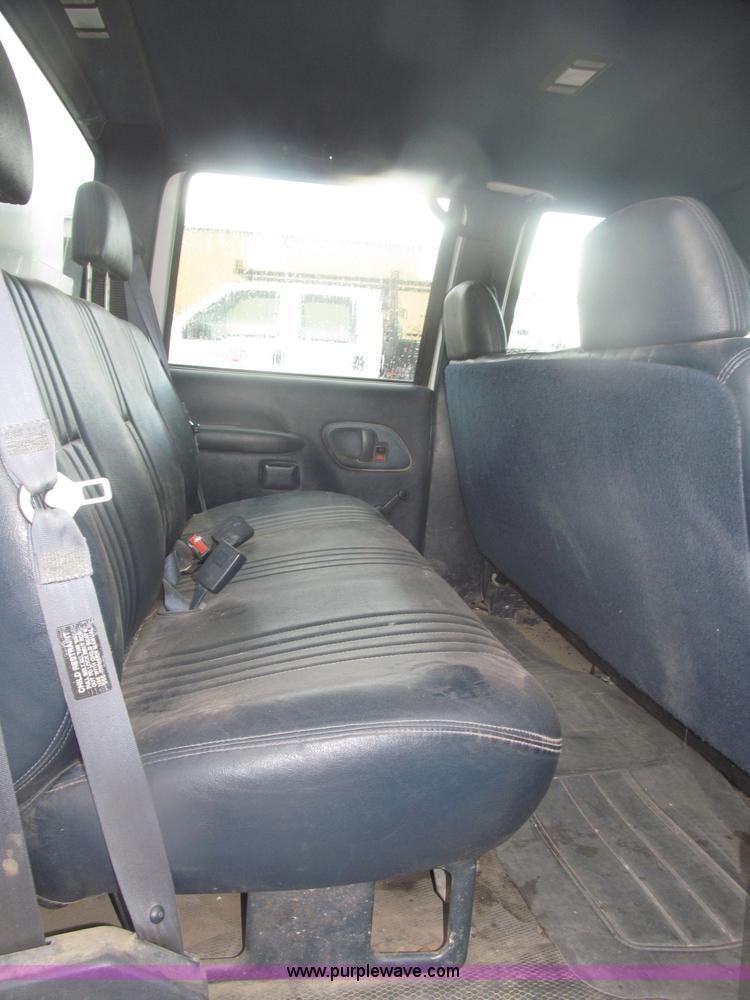 image for item B5425 2000 Chevrolet 3500 CrewCab service truck