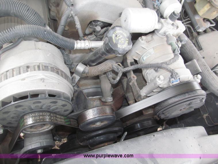 image for item B5425 2000 Chevrolet 3500 CrewCab service truck