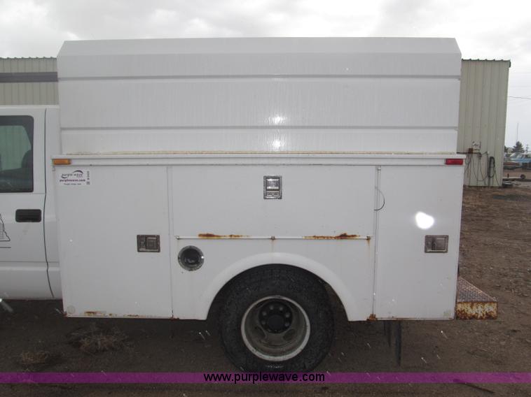 image for item B5425 2000 Chevrolet 3500 CrewCab service truck