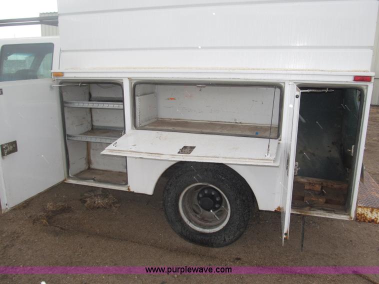 image for item B5425 2000 Chevrolet 3500 CrewCab service truck