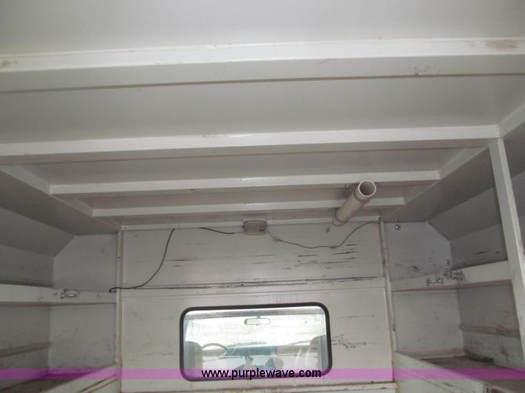 image for item B5425 2000 Chevrolet 3500 CrewCab service truck