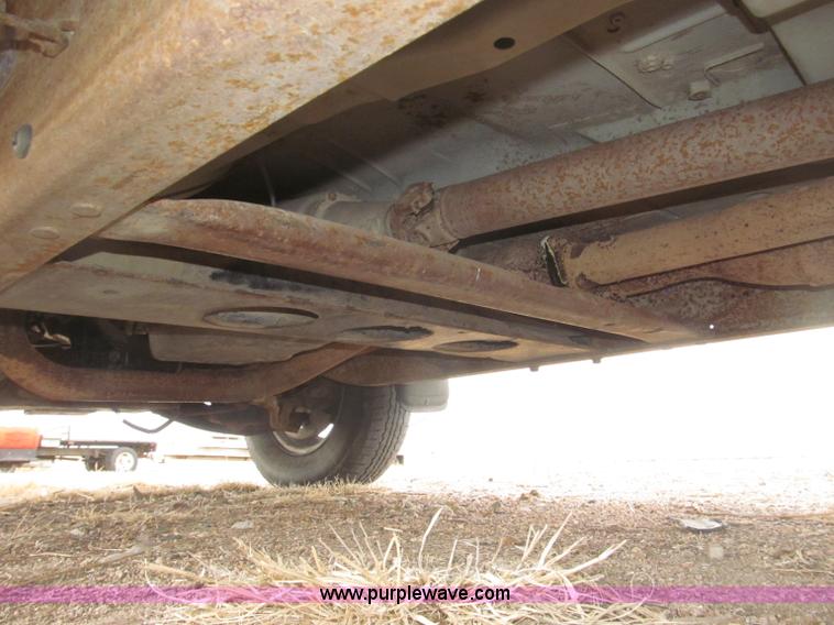 image for item B5425 2000 Chevrolet 3500 CrewCab service truck