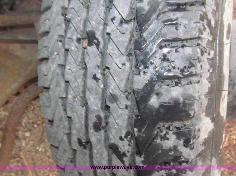 image for item B5425 2000 Chevrolet 3500 CrewCab service truck