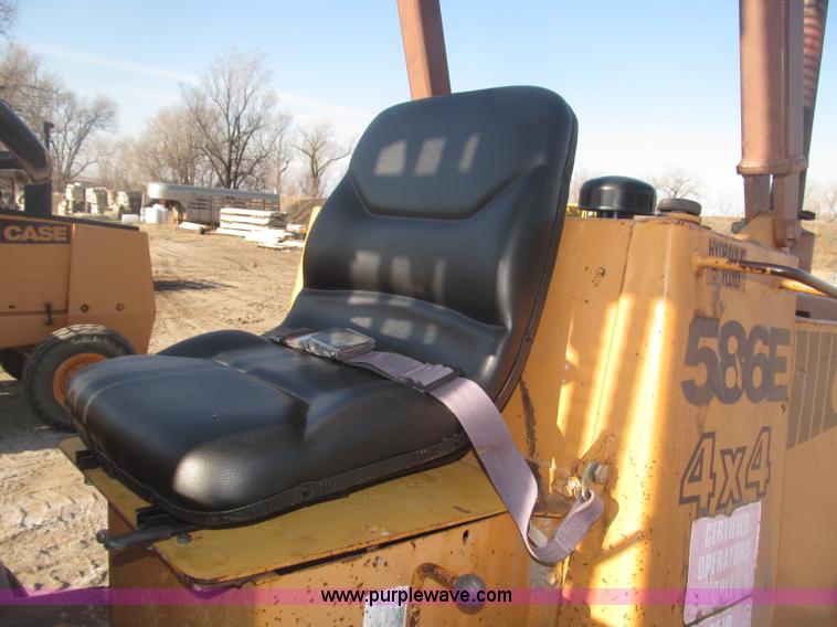 image for item B5440 Case 586 Series E forklift