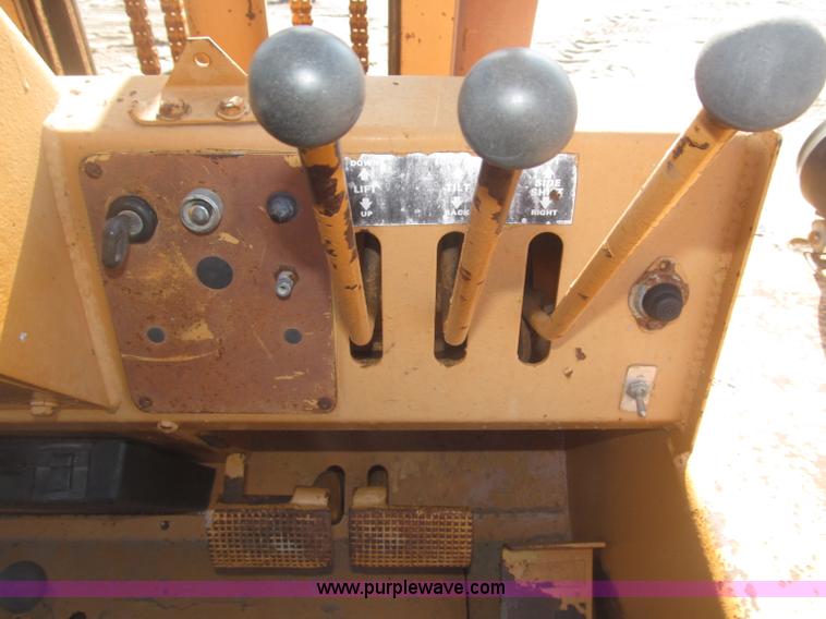 image for item B5440 Case 586 Series E forklift