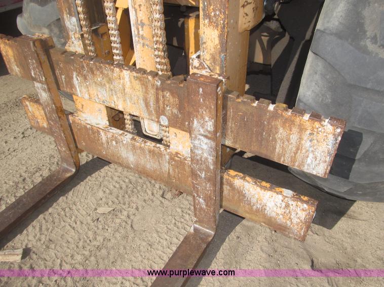 image for item B5440 Case 586 Series E forklift