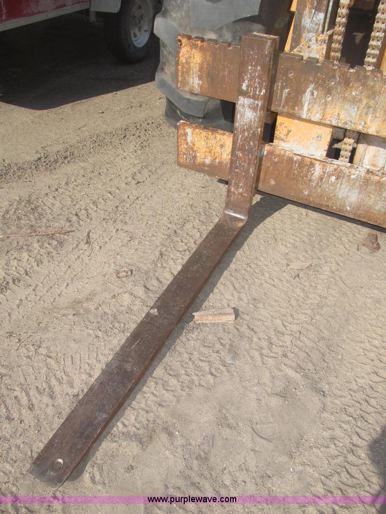 image for item B5440 Case 586 Series E forklift