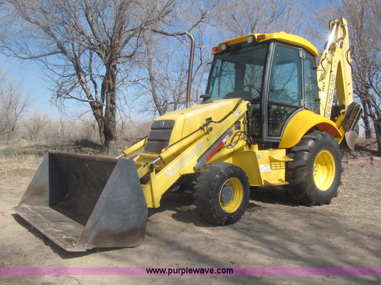 image for item B5442 2001 New Holland LB110 backhoe