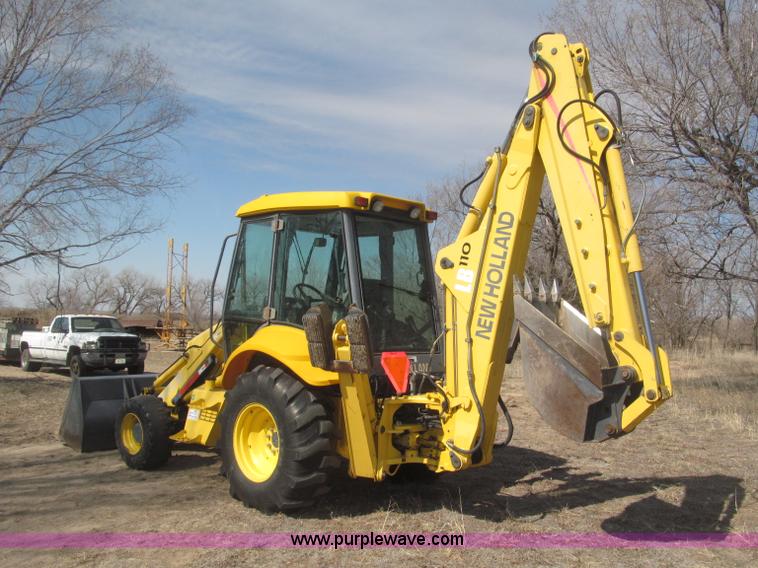 image for item B5442 2001 New Holland LB110 backhoe