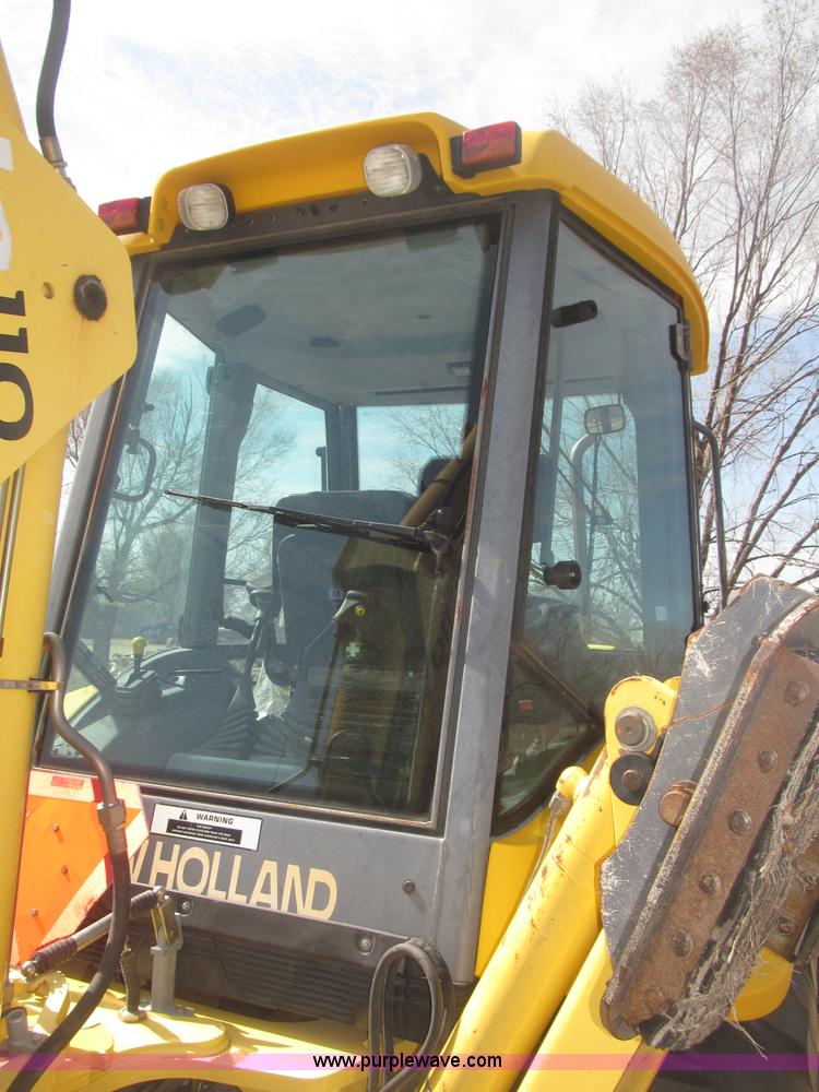 image for item B5442 2001 New Holland LB110 backhoe