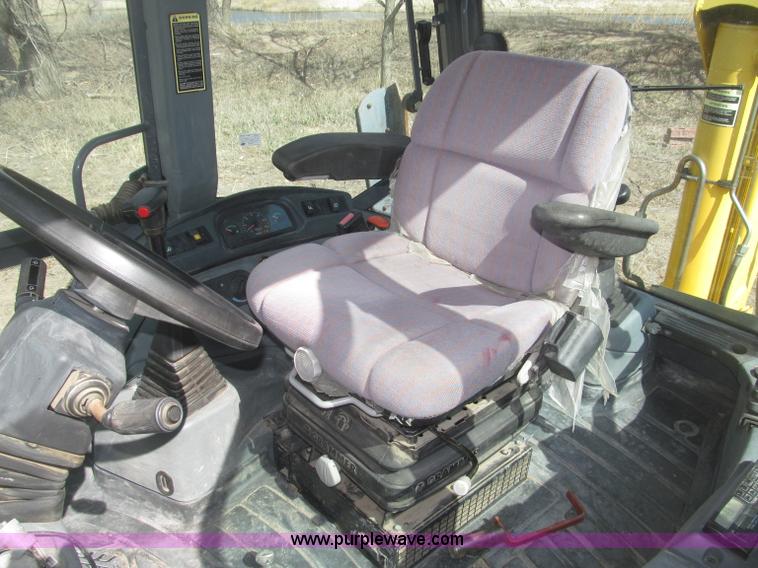 image for item B5442 2001 New Holland LB110 backhoe